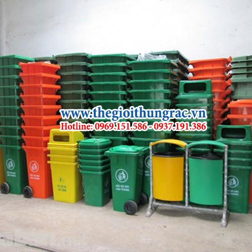 Hình ảnh tổng hợp các loại thùng rác đa dạng kích thước, chất liệu